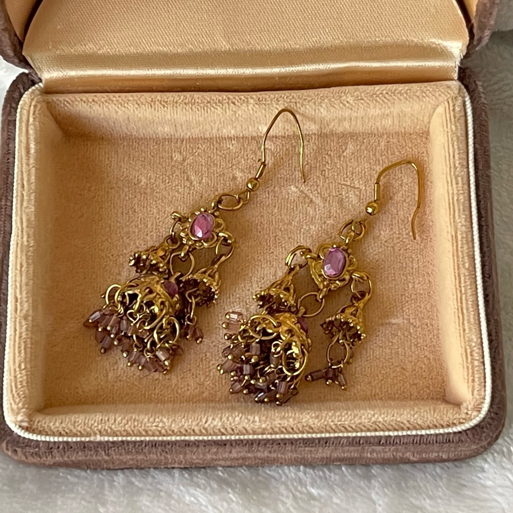 Beautiful vintage handmade earrings, India, gold tone, purple jewels - Picture 3 of 6